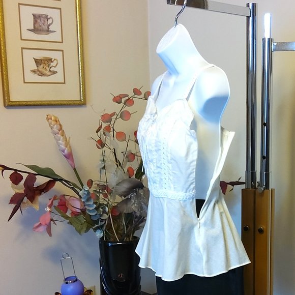 NWT Women’s Beautiful Lace White Camisole Blouse Top Size S  4 6 - Picture 5 of 8